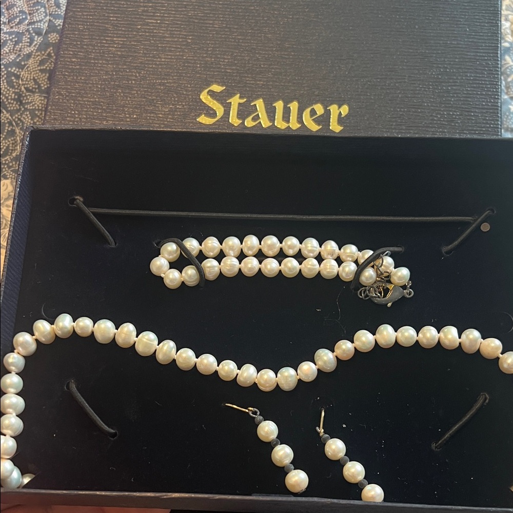 Stauer Classic Cream Pearl Necklace Set